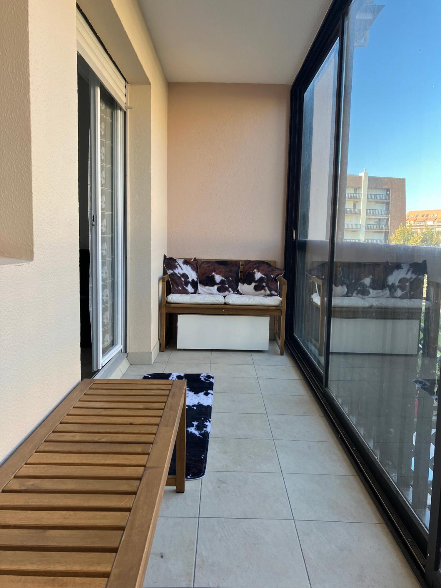 Appartement Neuf Beautiful Villers 1-4 Pers Avec Parking Prive Et A 200 M Plage Exteriör bild